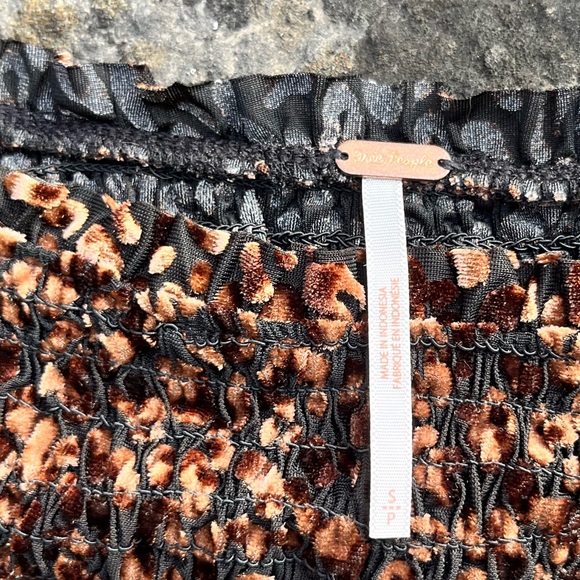 Anthropologie Balloon-sleeve Smocked Velvet Top - Womens - freepeople - Leopard - Picture 4 of 7